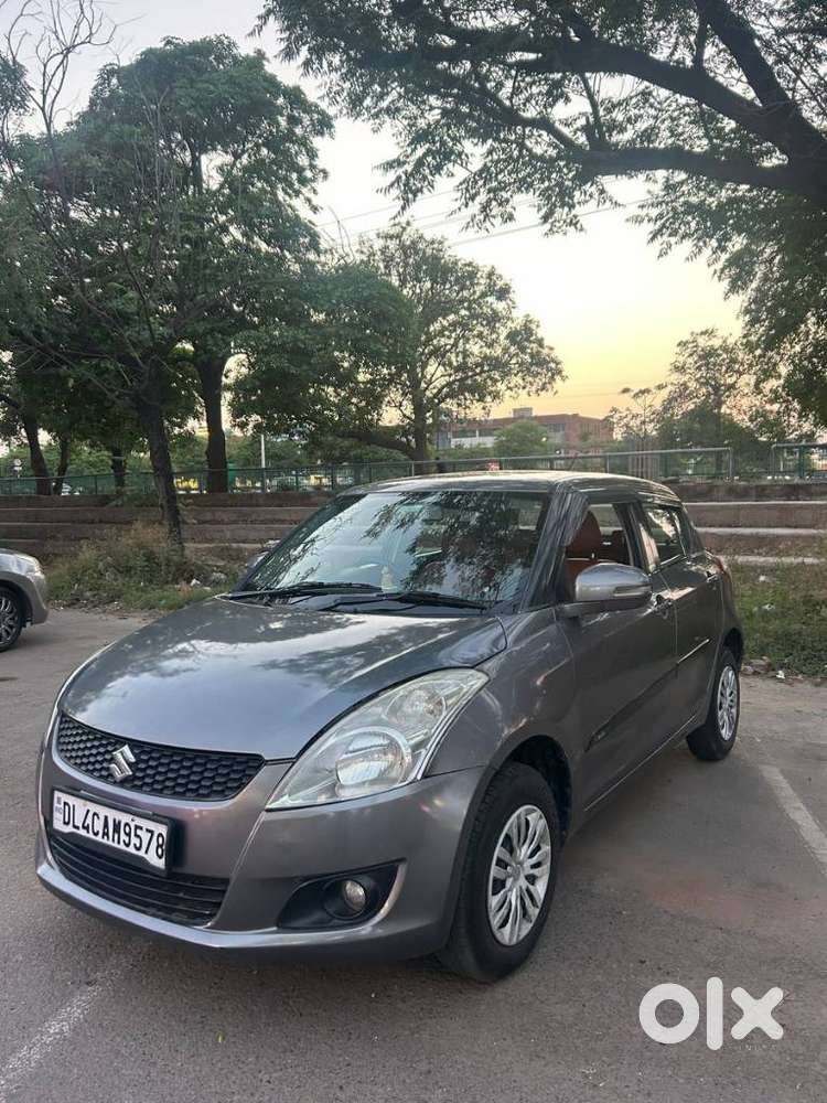 Maruti Suzuki Swift Vxi 1.2 Abs Bs-iv, 2012, Petrol