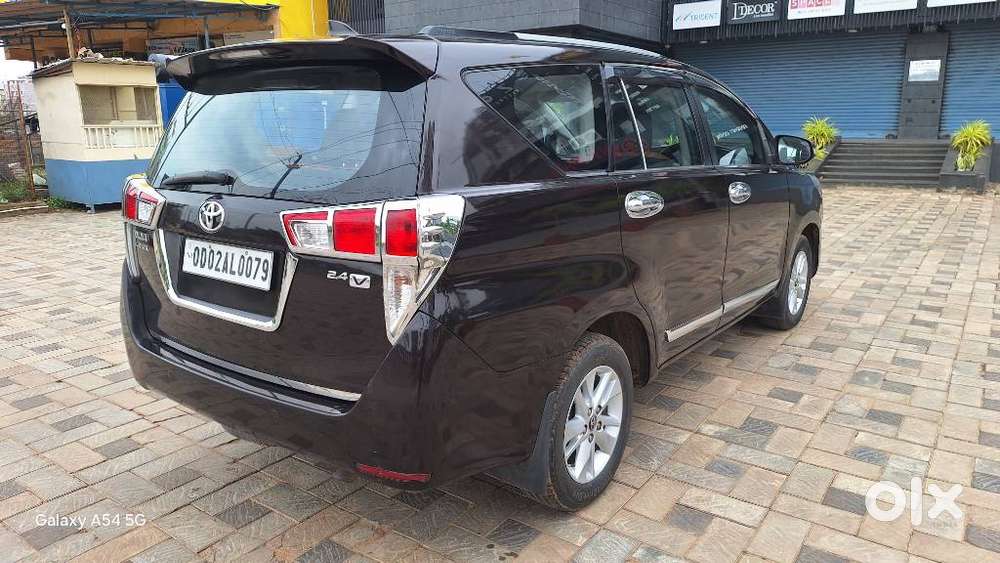 Toyota Innova 2.5 Vx 7 Str Bs-iii, 2017, Diesel