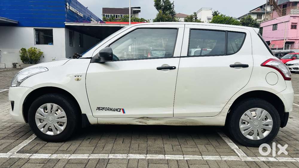 Maruti Suzuki Swift 2011-2014 Lxi, 2013, Petrol