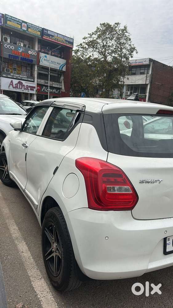 Maruti Suzuki Swift Lxi Option, 2019, Petrol