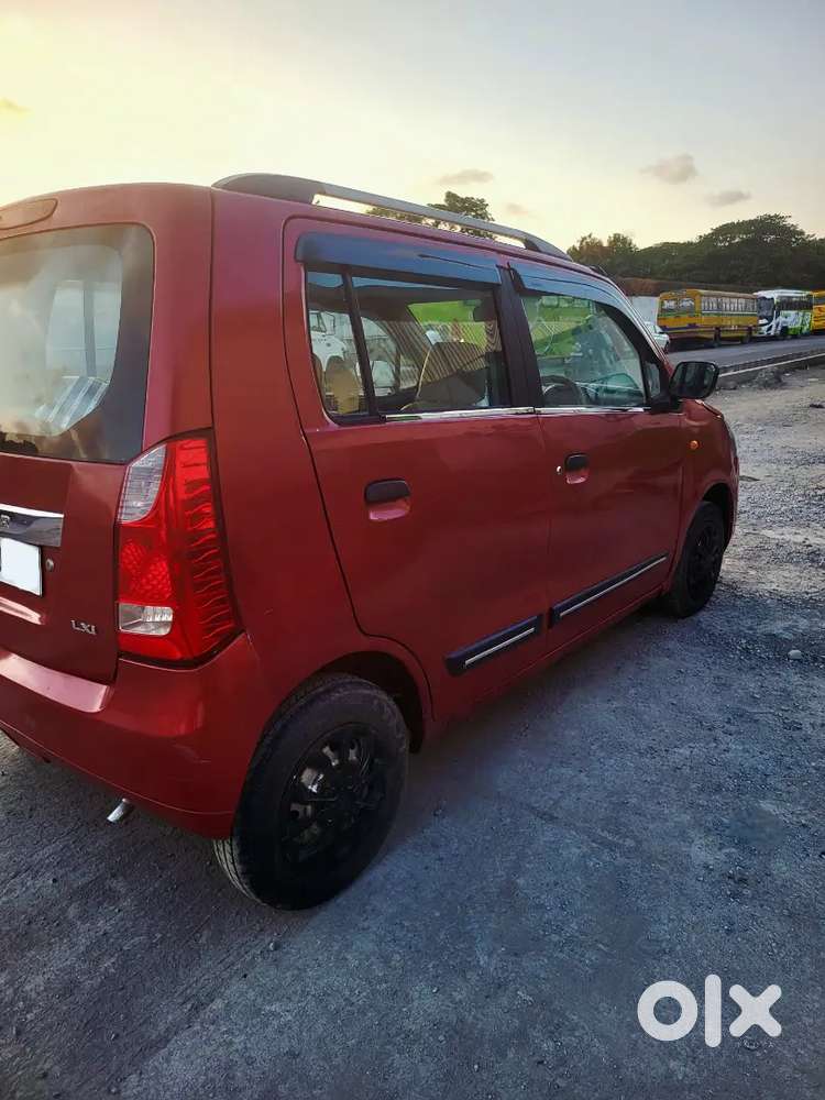 2016 Wagonr Lxi Cng  Paisa Vasool Family Car  Superb Mileage