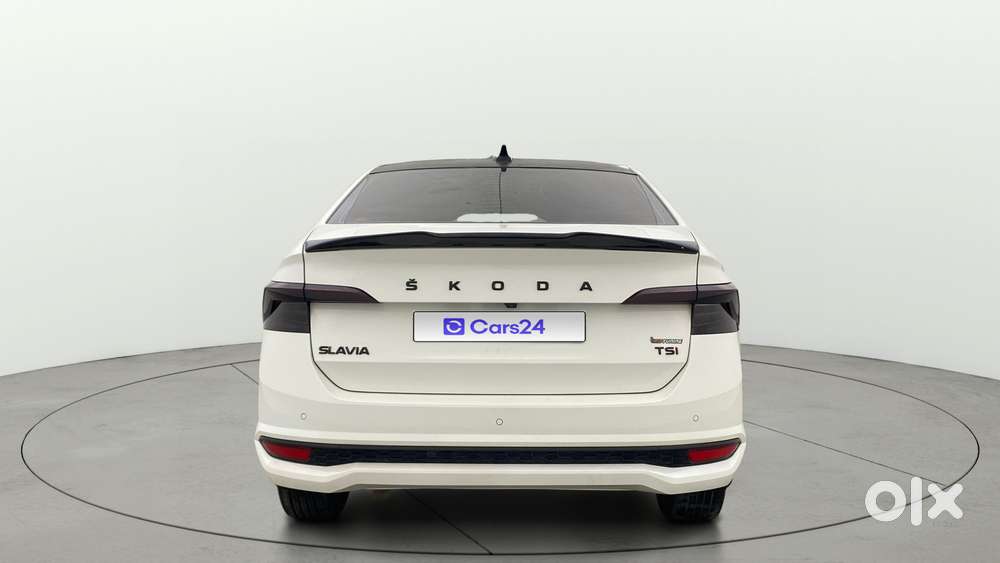 Skoda Slavia Style 1.0l Tsi Mt, 2022, Petrol