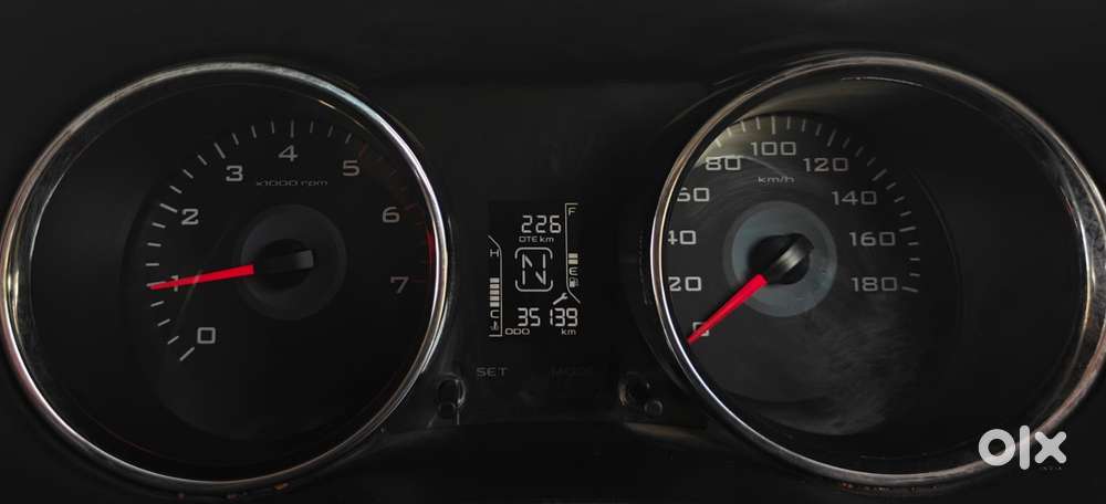 Mahindra Tuv 300 T10, 2019, Diesel
