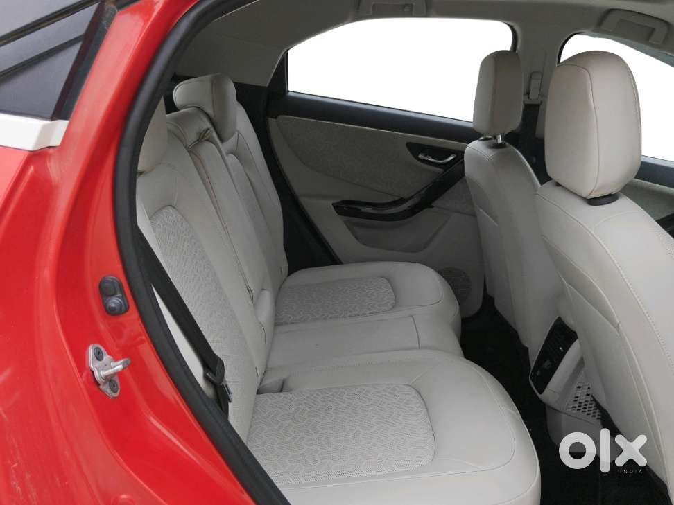 Tata Nexon 1.2 Revotron XZA Plus, 2023, Petrol