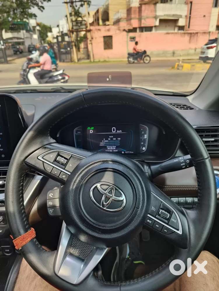 Toyota Urban Cruiser Hyryder 1.5 V Hybrid, 2023, Petrol