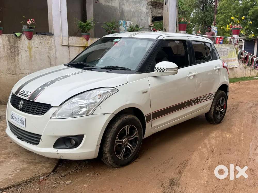 Maruti Suzuki Swift 2013 Diesel 122000 Km Driven