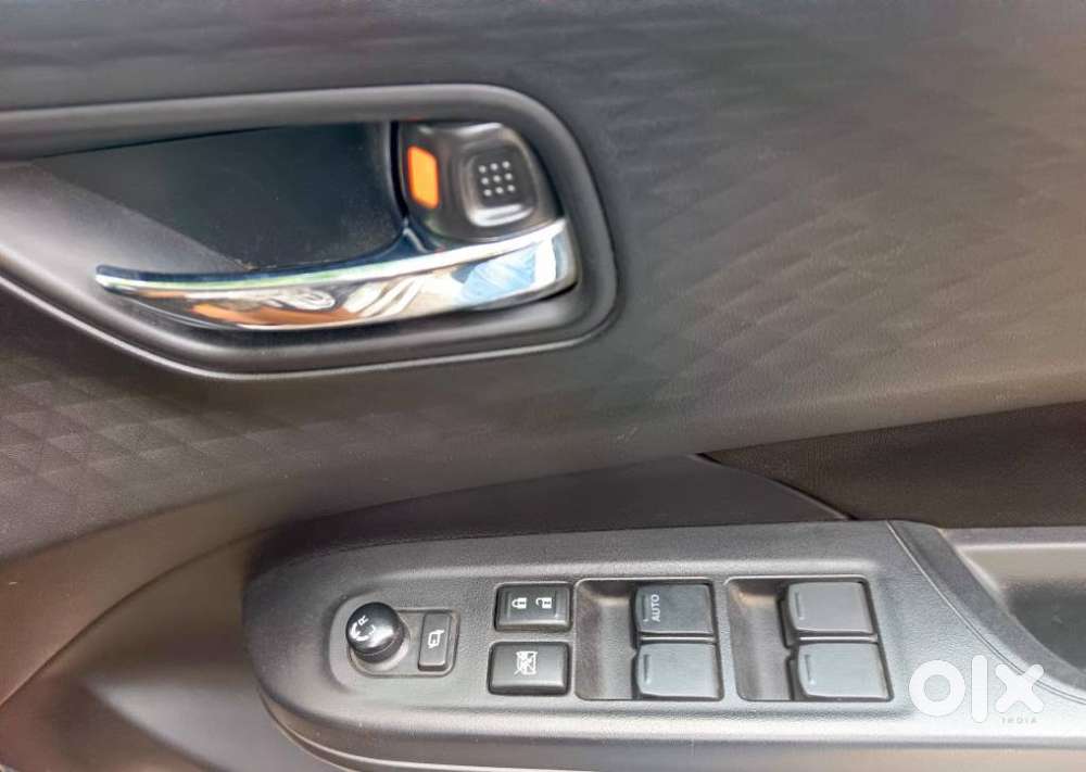 Maruti Suzuki Swift Vxi Ags, 2025, Petrol