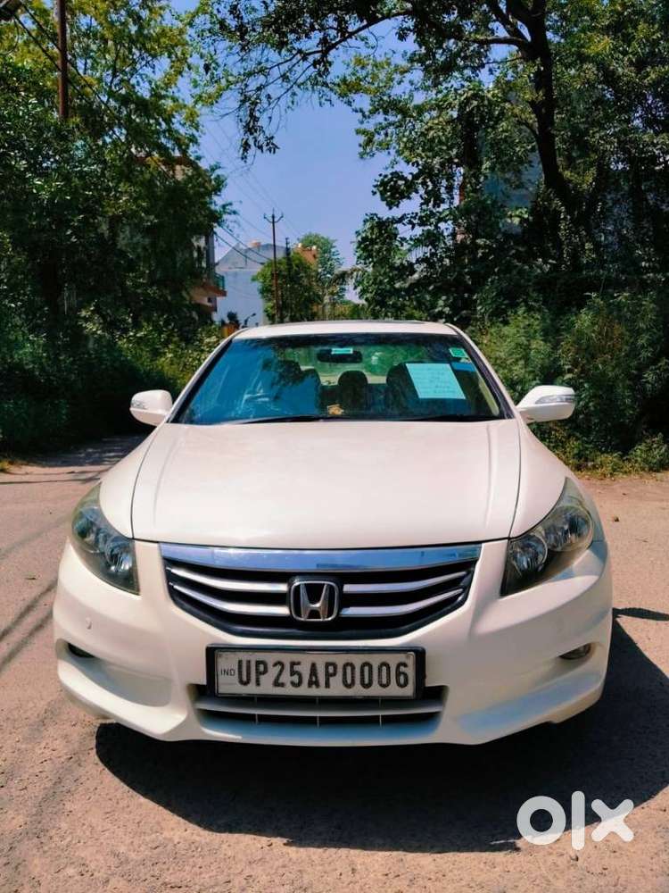 Honda Accord 1.8 Mt, 2011, Petrol