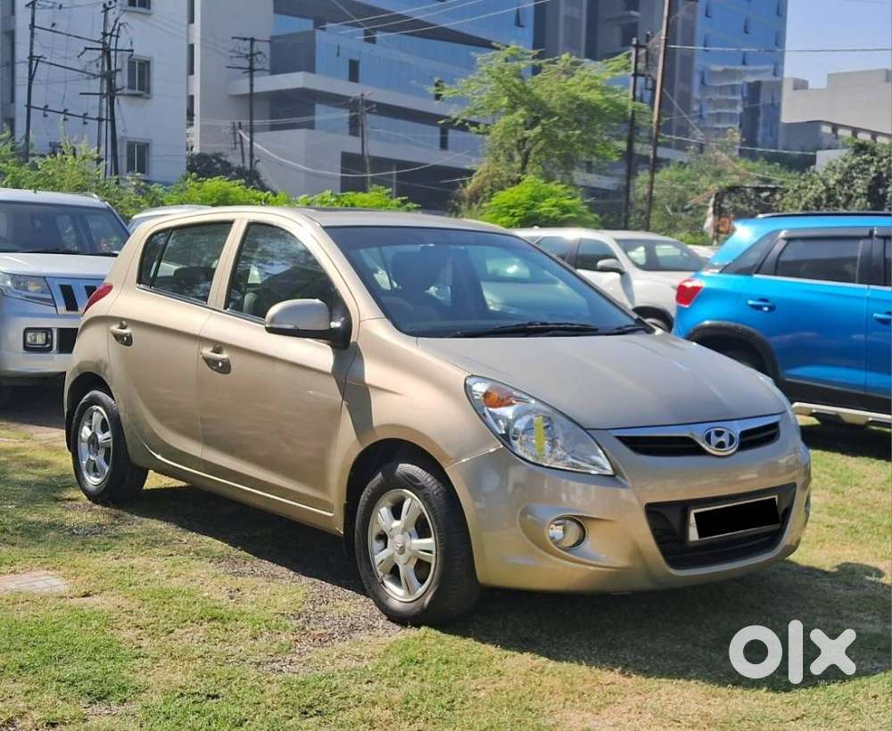 Hyundai I20 2009-2011 1.4 Asta Optional With Sunroof, 2011, Petrol