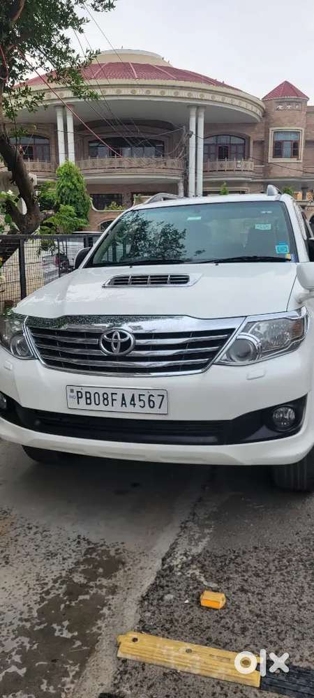 Toyota Fortuner(2013)