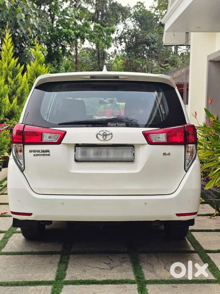 Toyota Innova Crysta