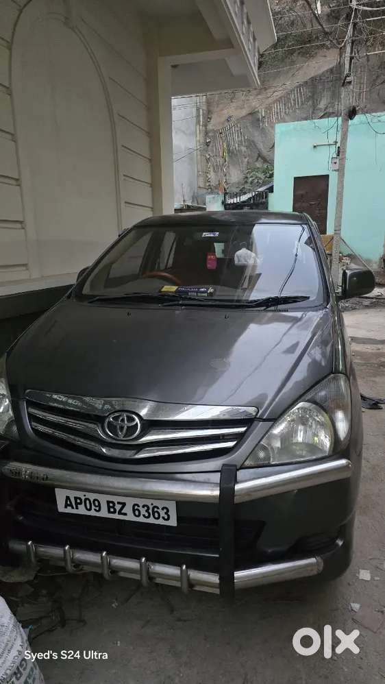 Toyota Innova 2010 Diesel Well Maintained