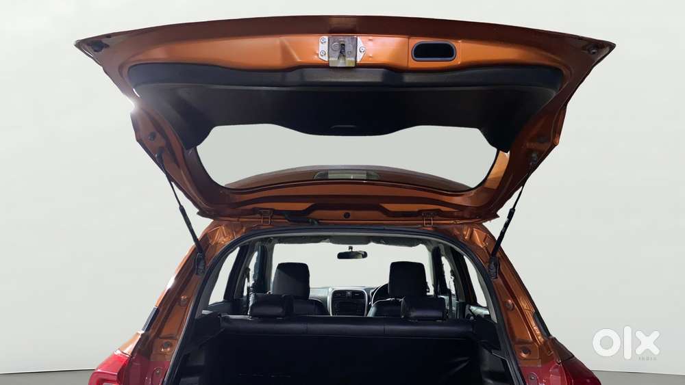 Maruti Suzuki Vitara Brezza 1.5 Vxi At, 2020, Petrol