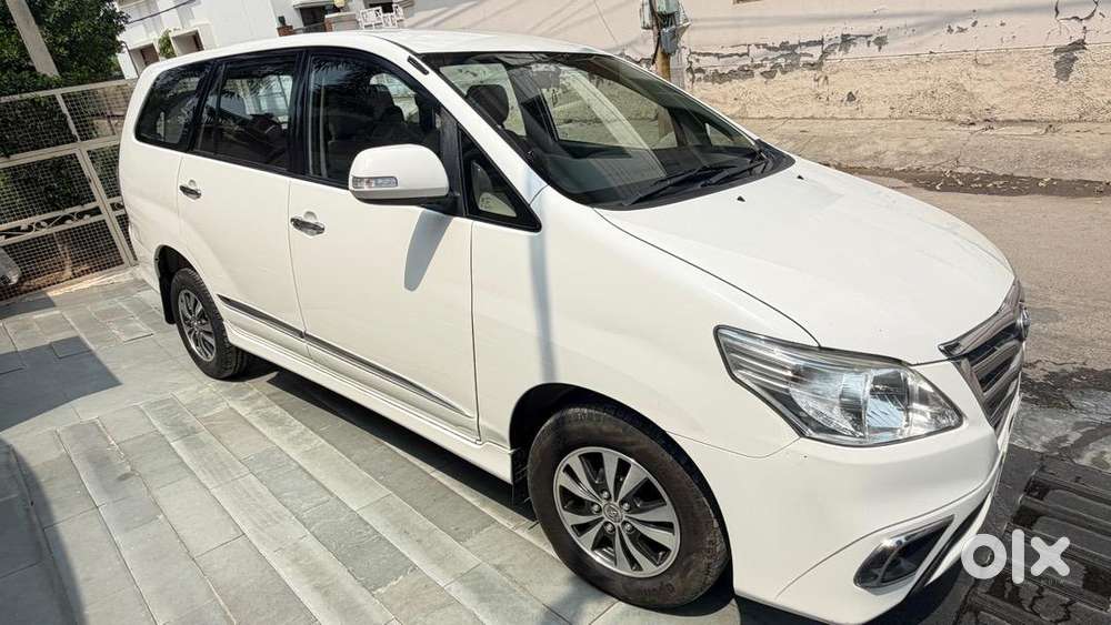 Toyota Innova 2016 Diesel Well Maintained