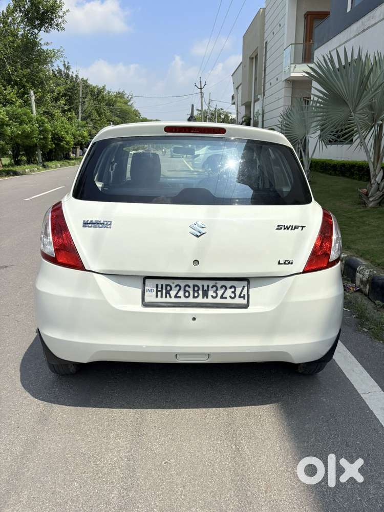Maruti Suzuki Swift Lxi Option, 2012, Petrol