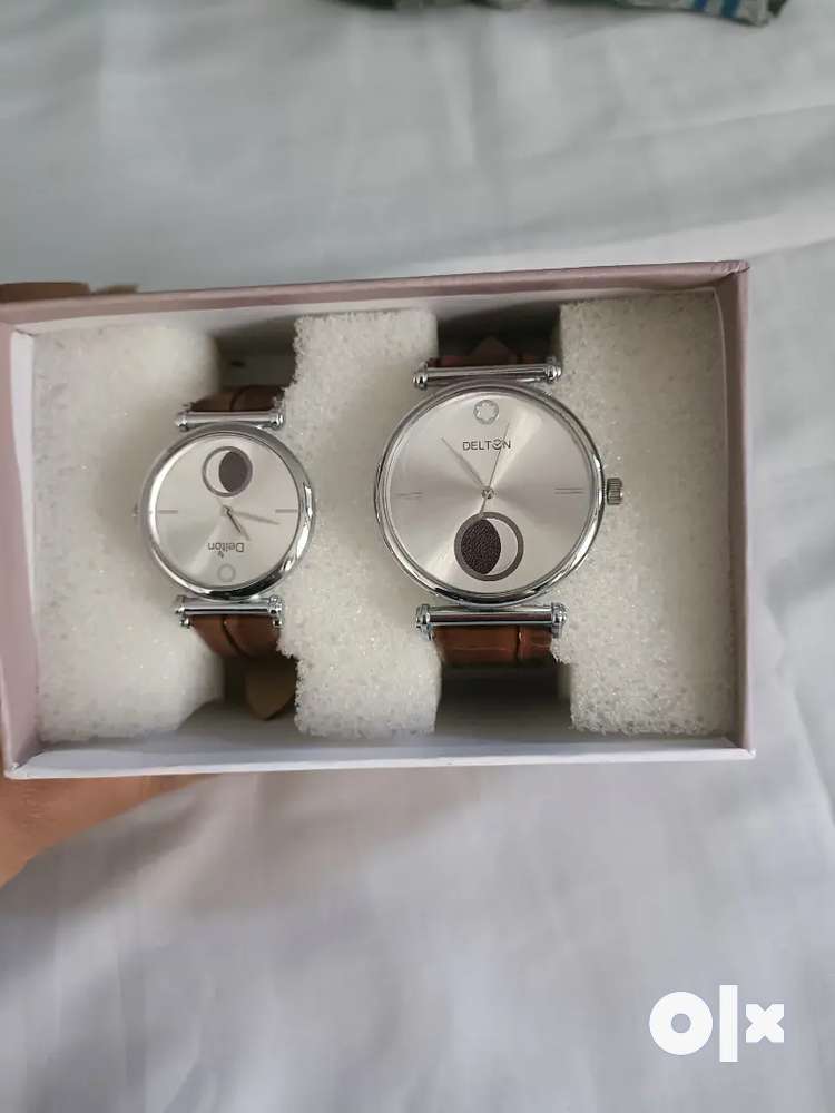 Grey belt white dial best sale dashing watch