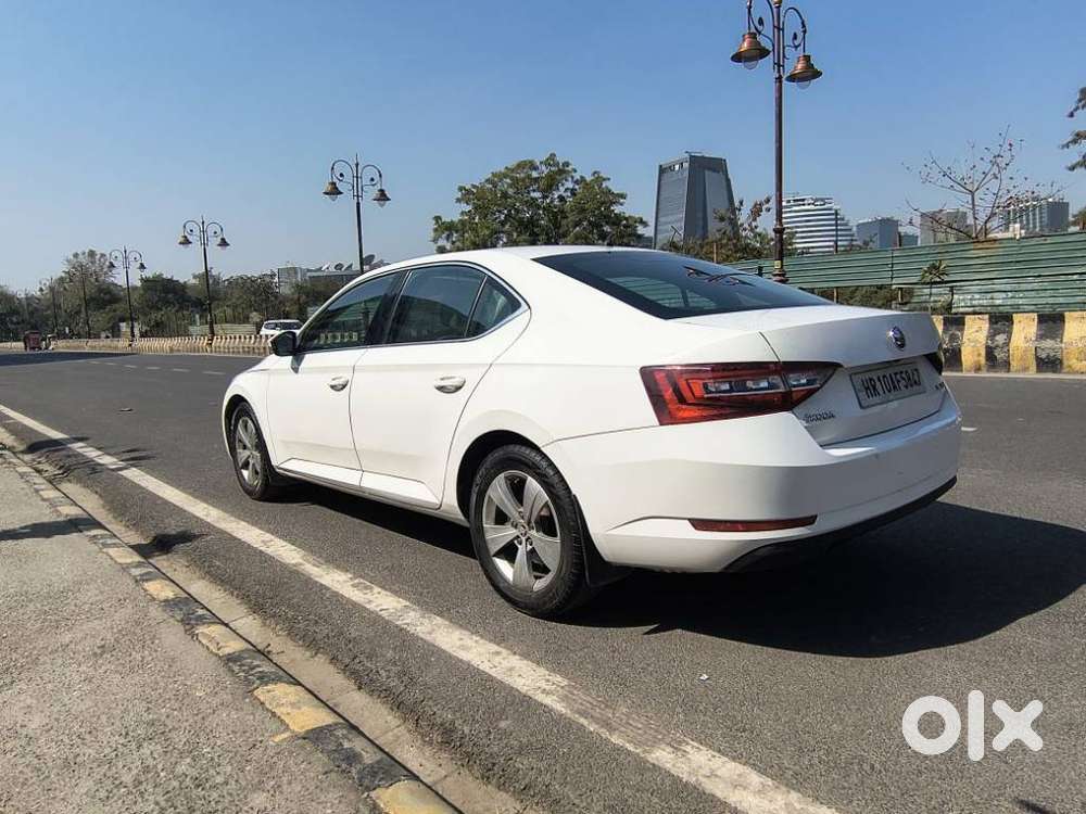 Skoda Superb Style 1.8 Tsi Mt, 2018, Petrol