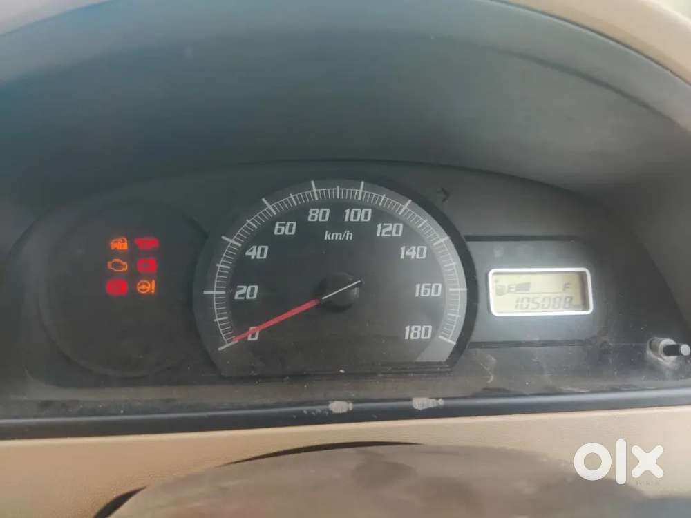 अच्छी कंडीशन है और पेट्रोल इंजन है