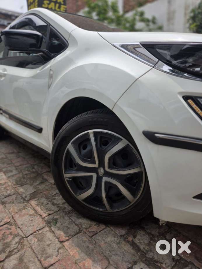 Tata Altroz Xm Plus Petrol, 2022, Petrol