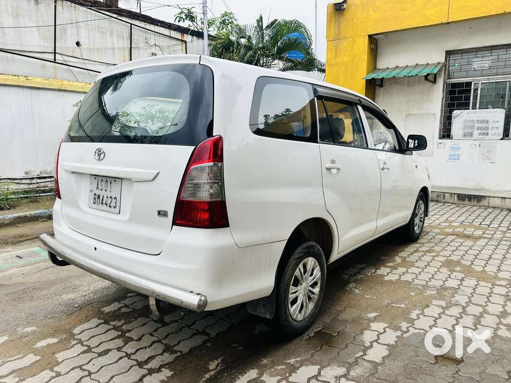 Toyota Innova 2012-2013 2.5 E Diesel Ms 8-seater, 2014, Diesel