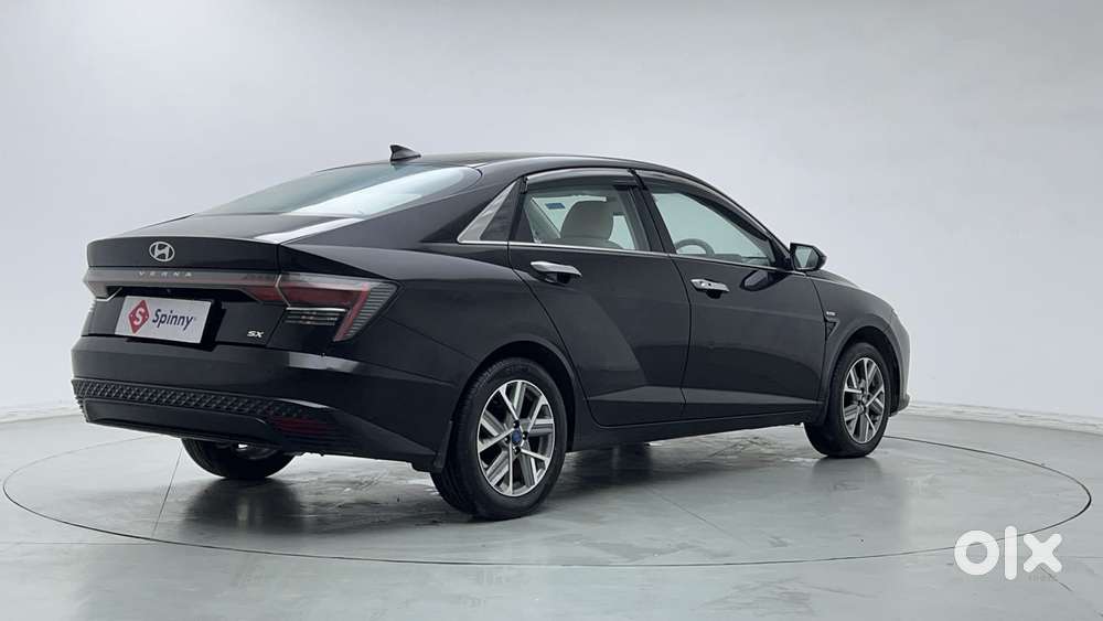 Hyundai Verna 1.5 Sx (o) Vtvt Ivt, 2023, Petrol