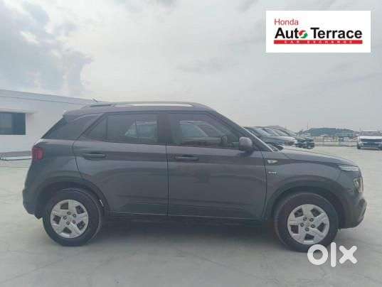 Hyundai Venue S Turbo Dct, 2019, Petrol