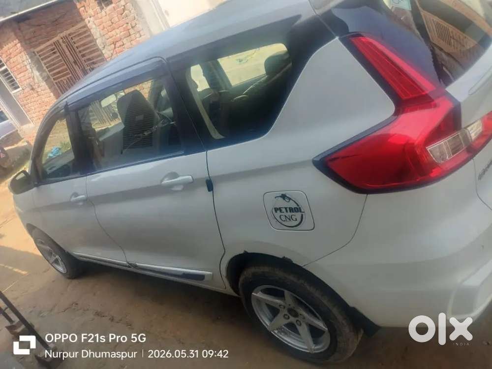 Maruti Suzuki Ertiga 930000 Cng & Hybrids 85000 Km Driven