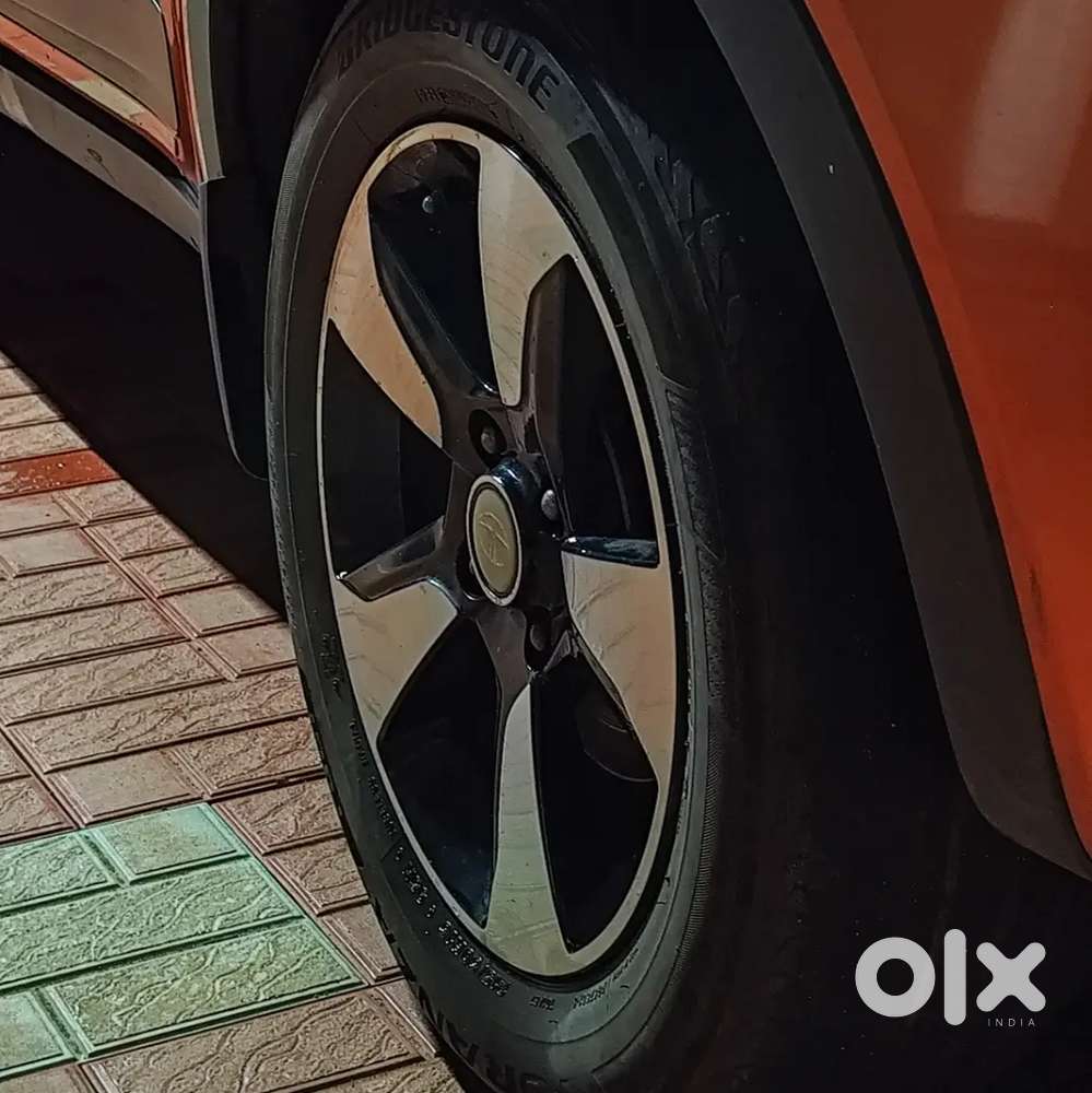​ 2019 Top-end Nexon Xz+ Dual Tone  Slightly Negotiable