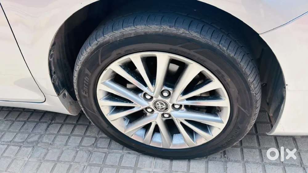 Toyota Camry Hybrid 2018 Car