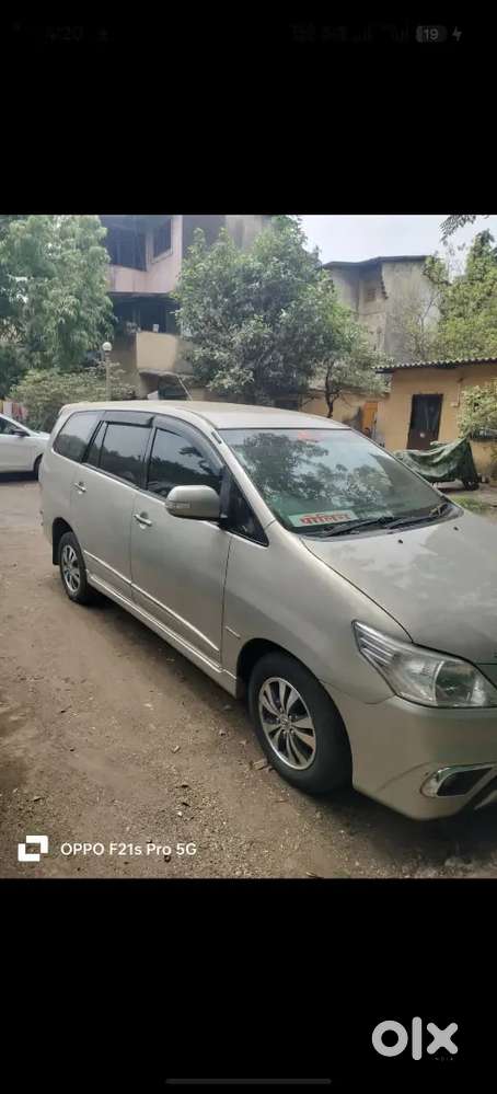 Toyota Innova 2015