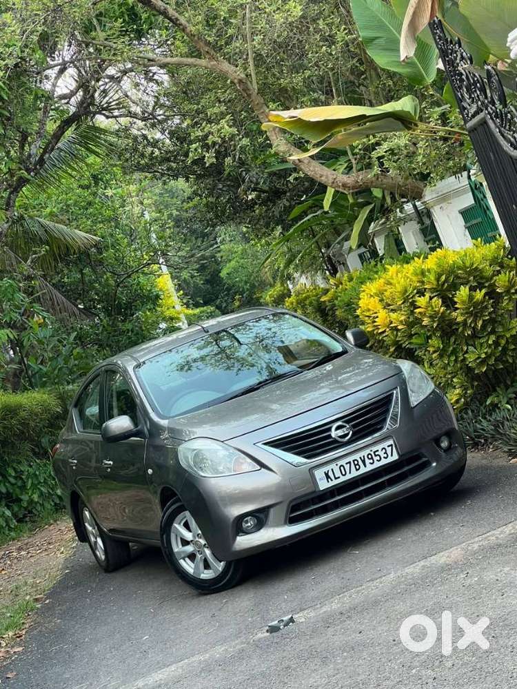 Nissan Sunny, 2012, Petrol