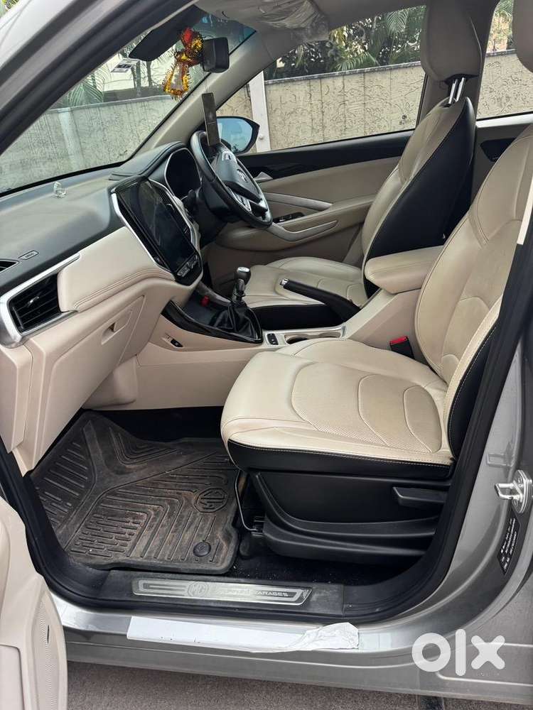 Mg Hector 1.5 Mt Hybrid Sharp – Aurora Silver