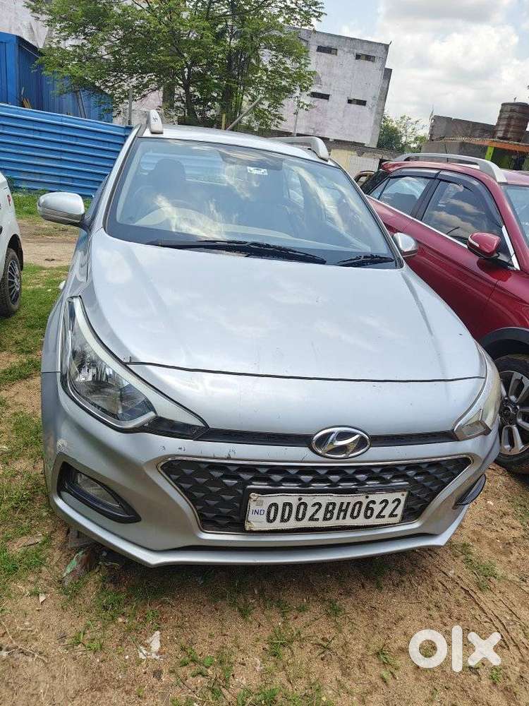 Hyundai I20 Sportz 1.2 Mt Dual Tone, 2020, Petrol