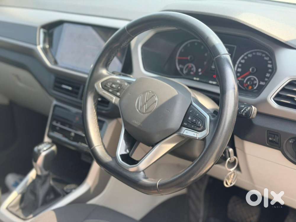 Volkswagen Taigun 1.0 Tsi Highline At, 2022, Petrol