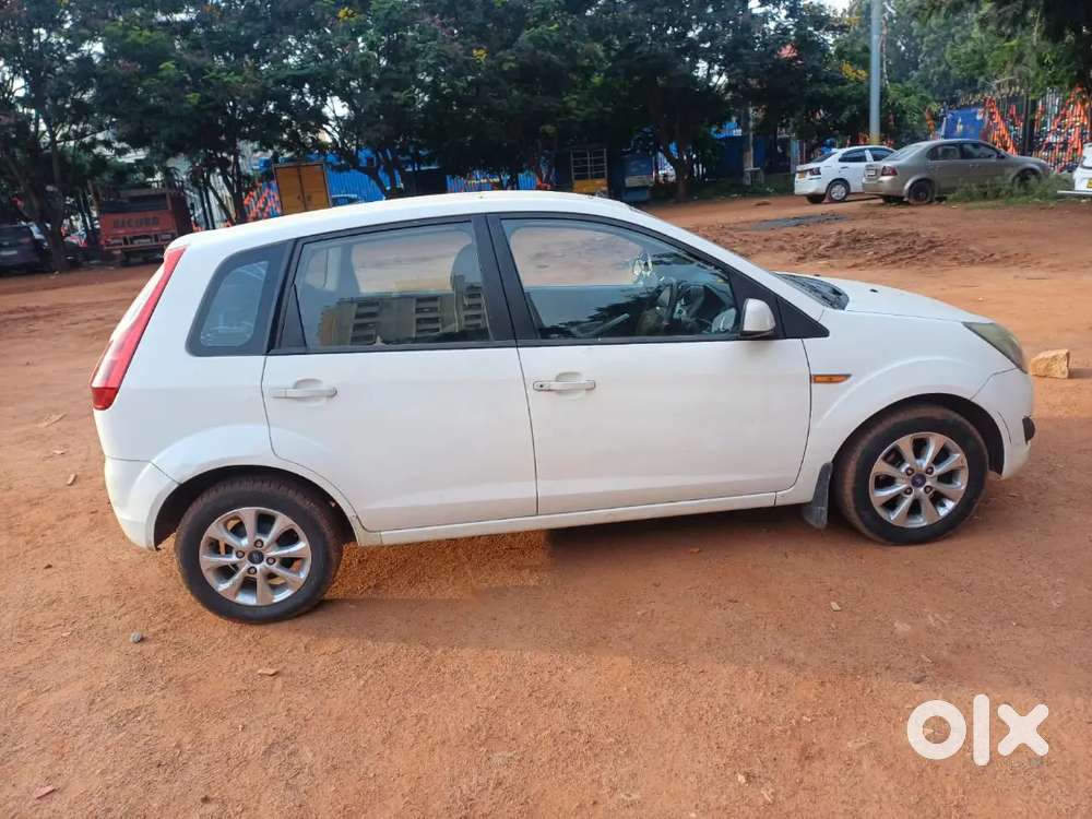 Ford Figo 2012 Petrol Manual