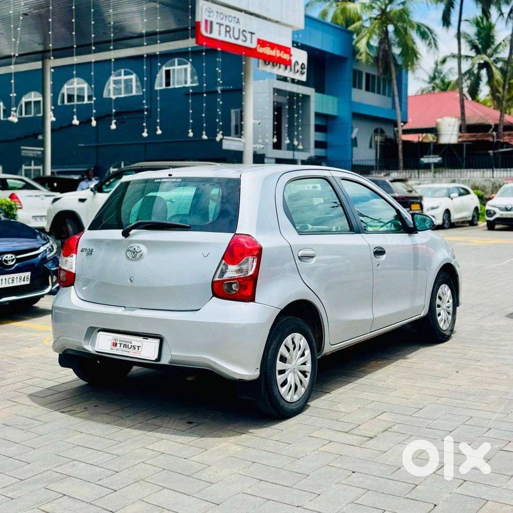 Toyota Etios Liva 1.2 V, 2016, Petrol