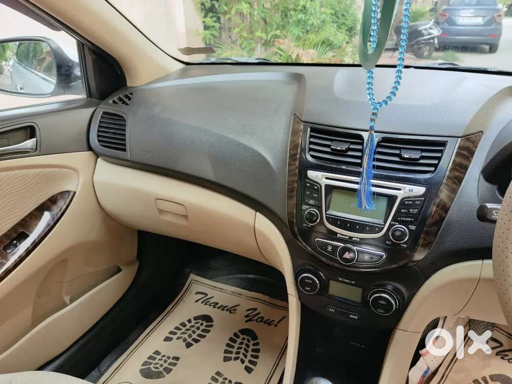 Hyundai Fluidic Verna 2011 Petrol 80000 Km Driven All Alloy Top Model