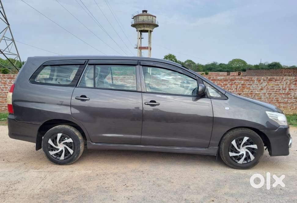 Toyota Innova 2.5 G (diesel) 8 Seater, 2015, Diesel