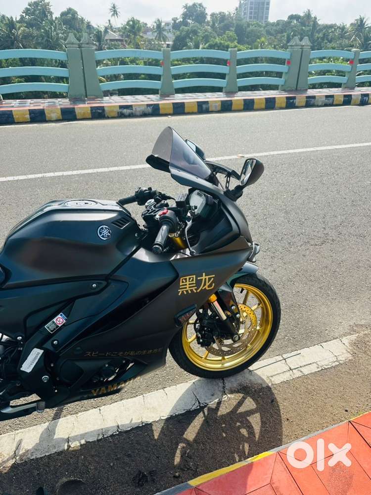 Yamaha R15 V4 2023 bike