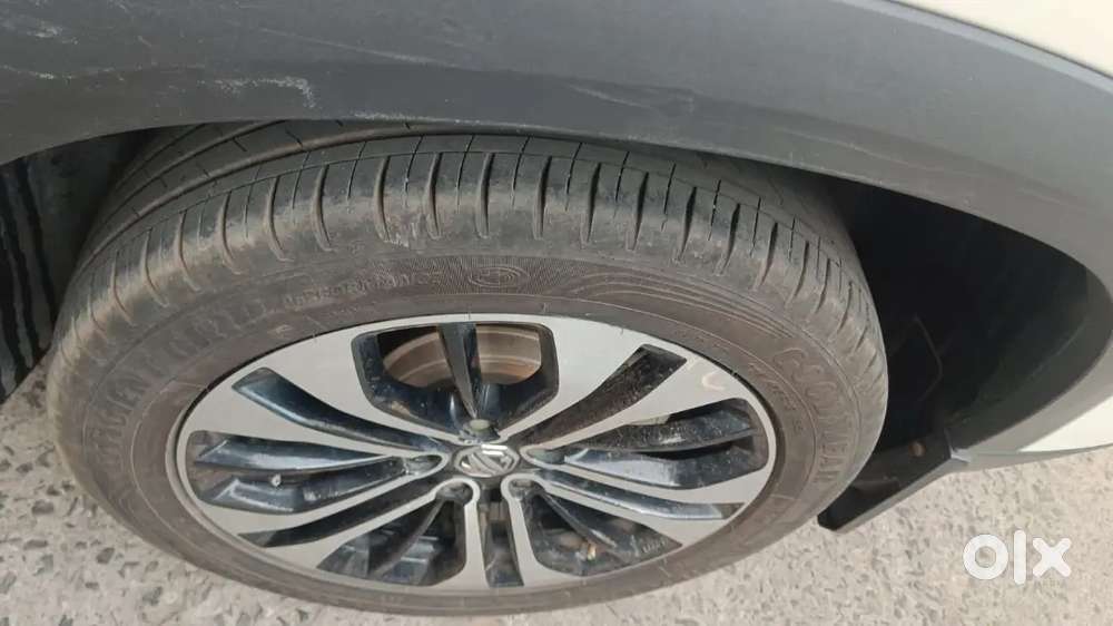 Mg Hector Plus 2022 Petrol 10000 Km Driven