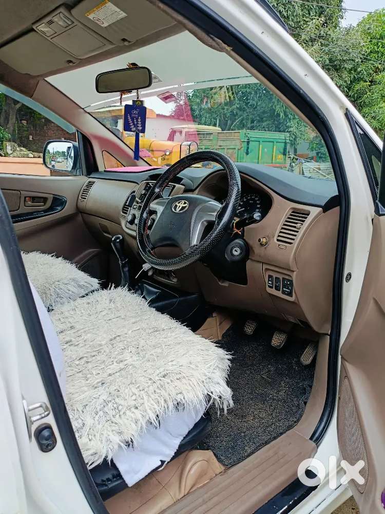 Toyota Innova 2016