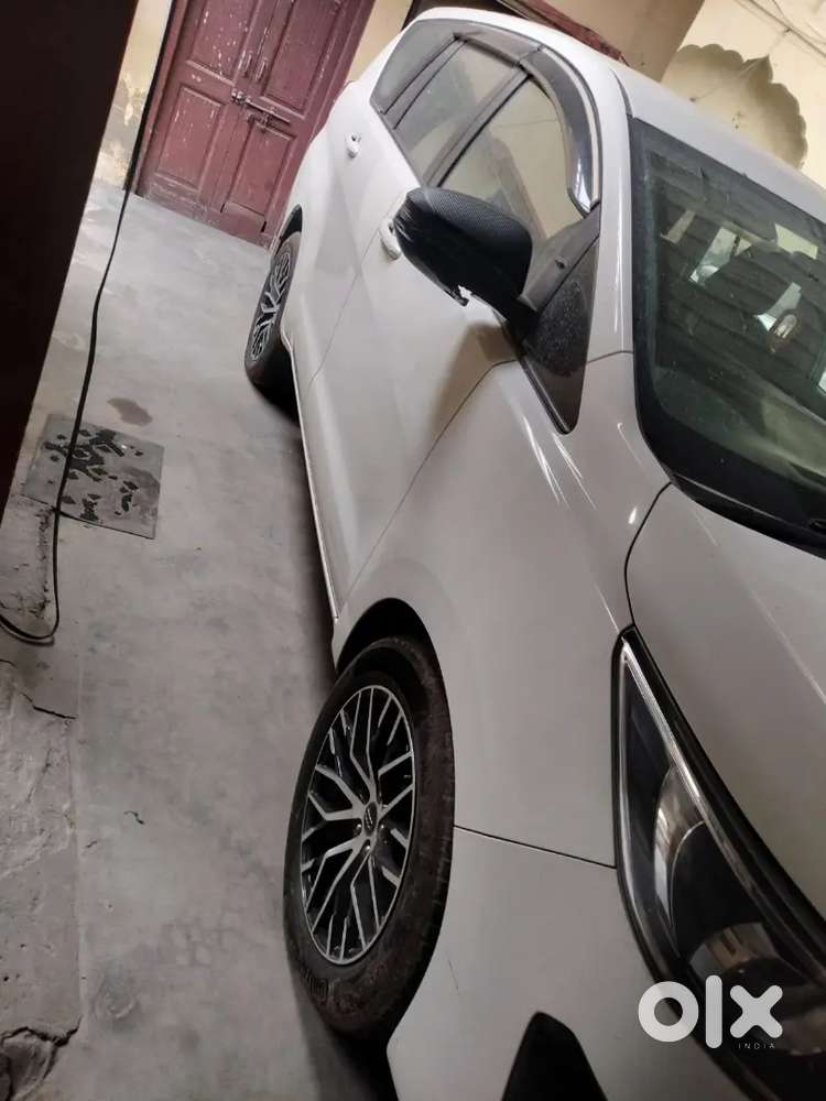 Innova Crysta Model2022 G