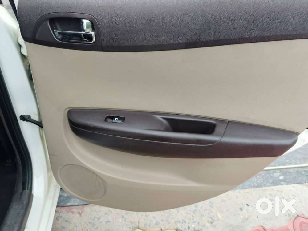 Hyundai I20 Magna 1.2 Mt, 2011, Petrol