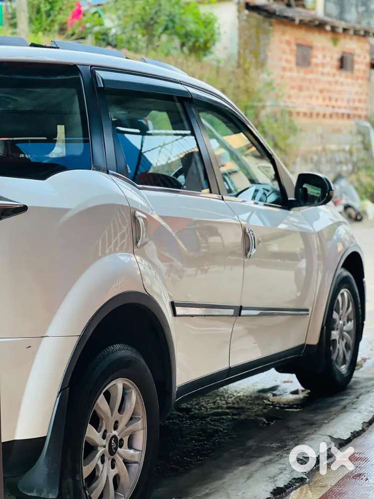 Mahindra Xuv500 2015