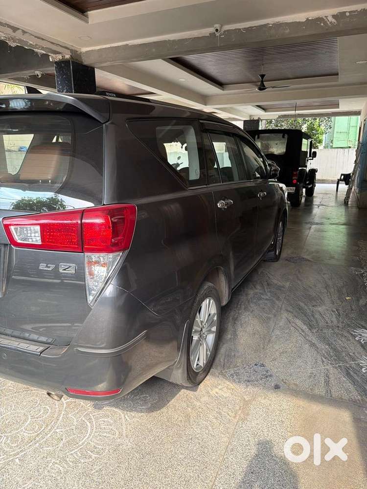 Toyota Innova Crysta 2018 Petrol 24000 Km Only Used To Droplady Driven