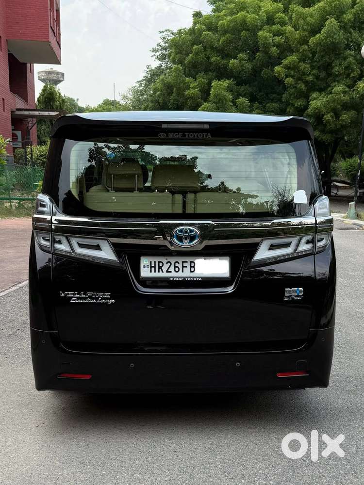 Toyota Vellfire Vip – Executive Lounge, 2023, Cng & Hybrids