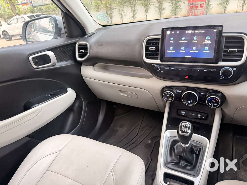 Hyundai Venue 1.0 Sx (o) Turbo Imt, 2023, Petrol