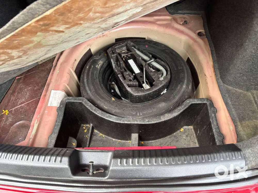 Volkswagen Vento 2010-2013 Petrol Highline, 2012, Petrol