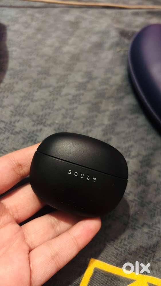 Boult earbud