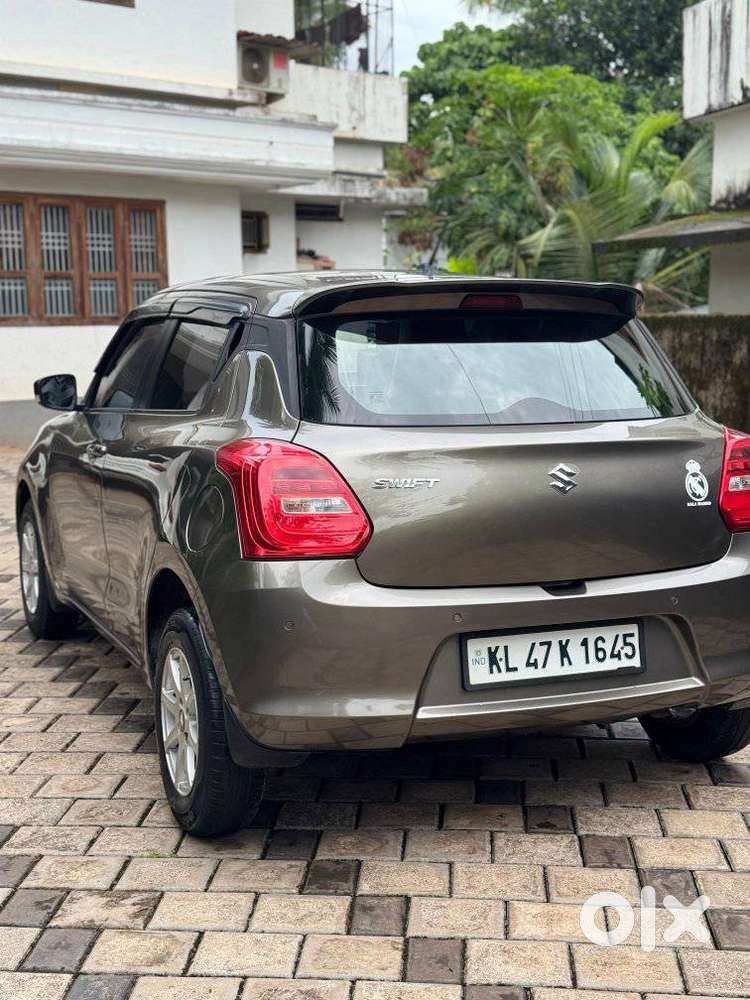 Maruti Suzuki Swift Vxi + Manual, 2021, Petrol